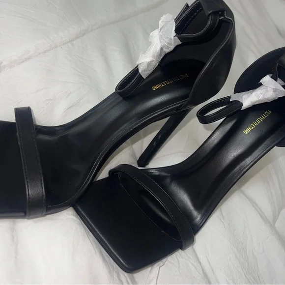NWOT PLT Black Clover Barely There Square Toe Strappy Heels - Picture 15 of 16